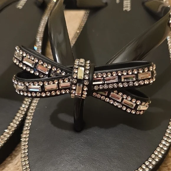 Juicy Couture Black Sandals with Rhinestone Bow - Picture 5 of 8
